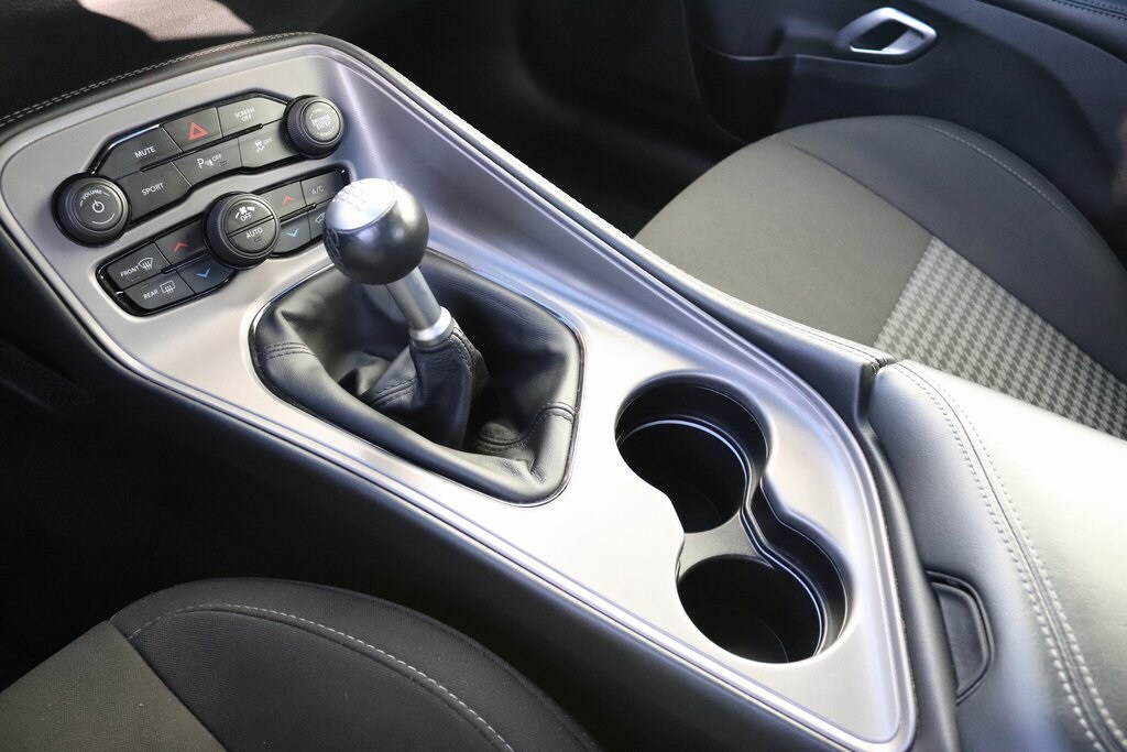 2023 Dodge Challenger R/T photo 4