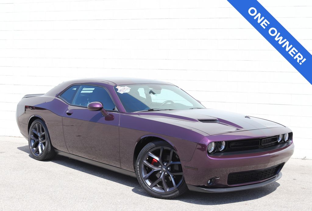 2022 Dodge Challenger SXT Auto's photo