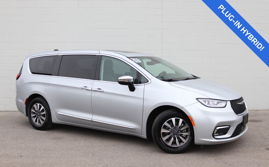 2023 Chrysler Pacifica Hybrid