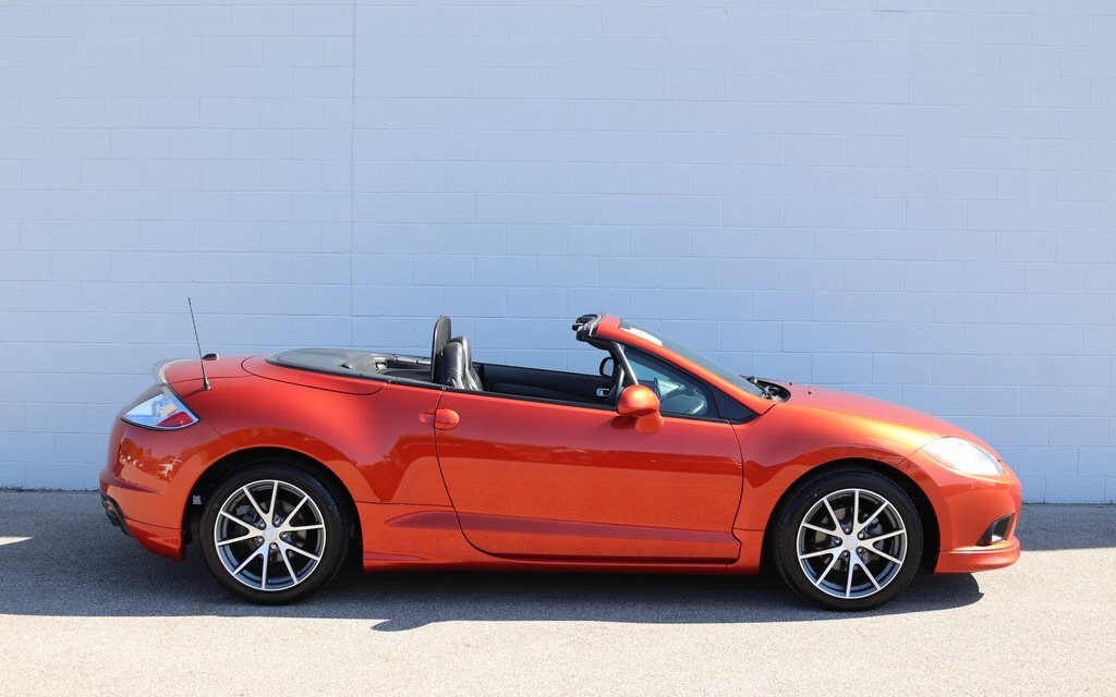 2012 Mitsubishi Eclipse GT photo 4