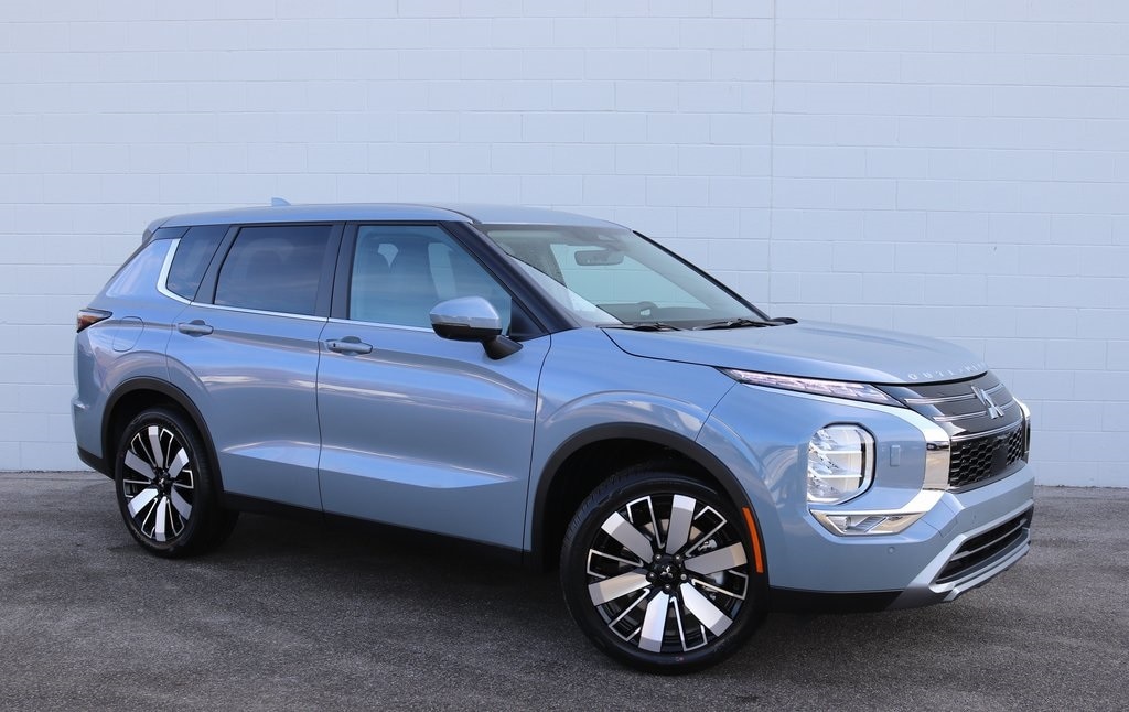 2026 Mitsubishi Outlander SE S-AWC's photo