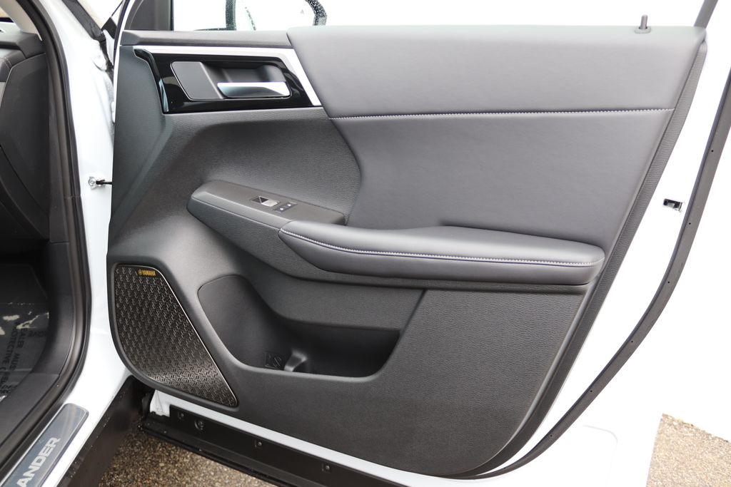 2026 Mitsubishi Outlander SE - Photo 32