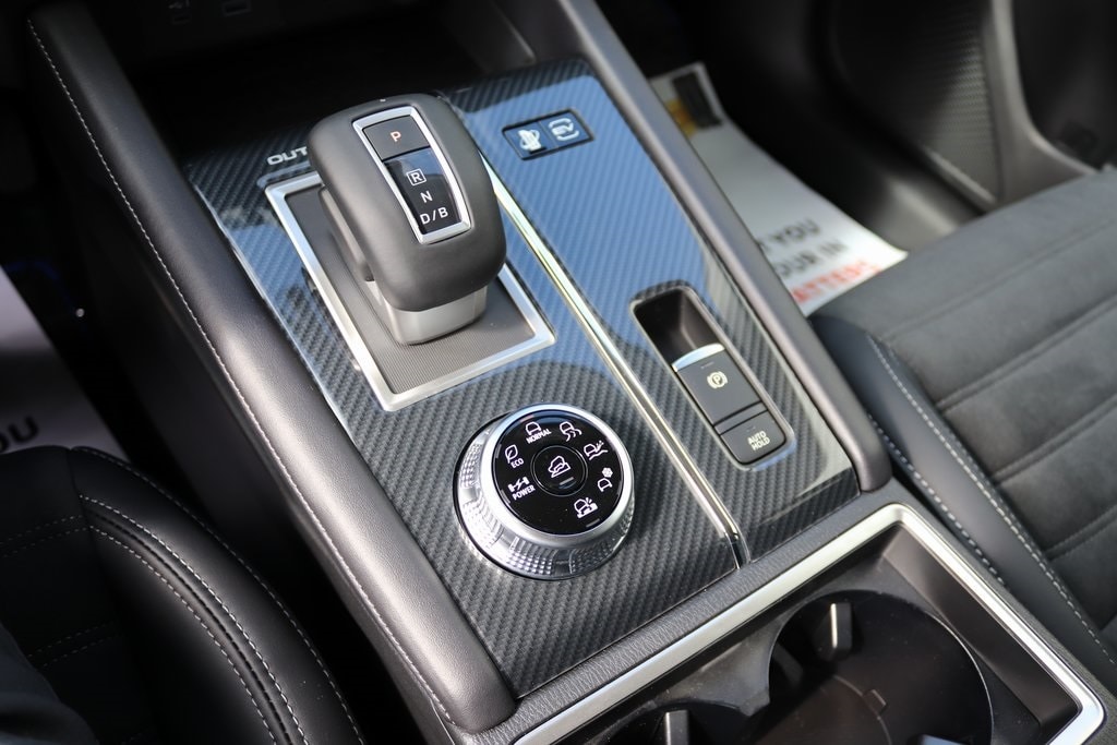 2025 Mitsubishi Outlander Plug-in Hybrid SE - Photo 22