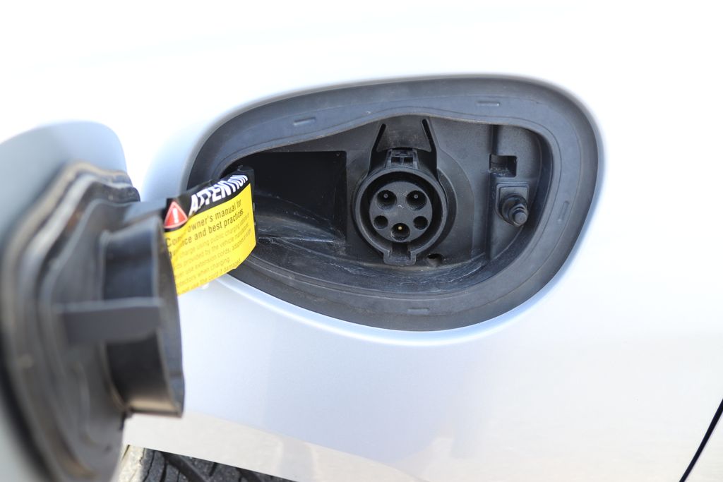 2023 Chrysler Pacifica Hybrid Limited - Photo 47