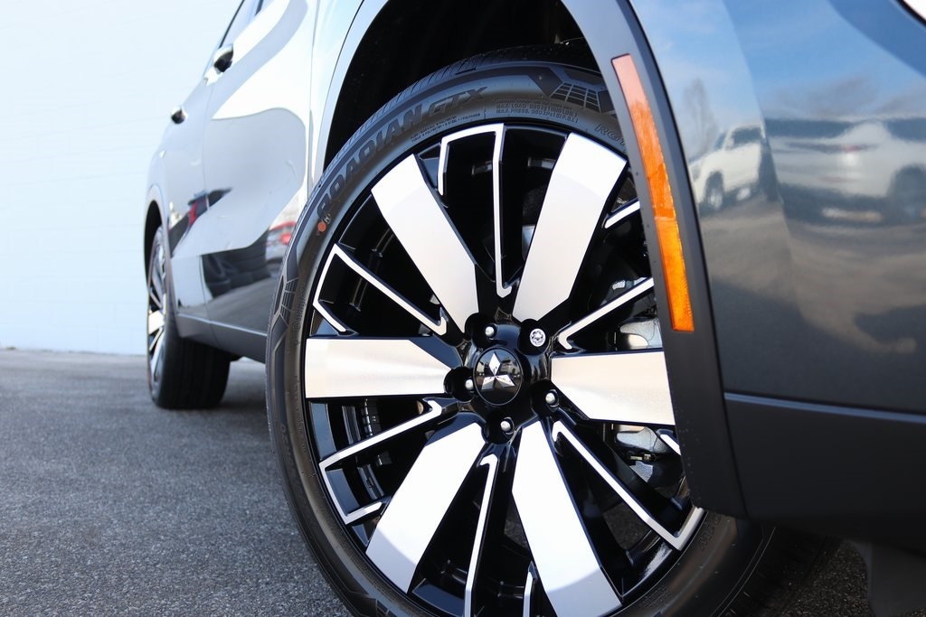 2026 Mitsubishi Outlander SE - Photo 9
