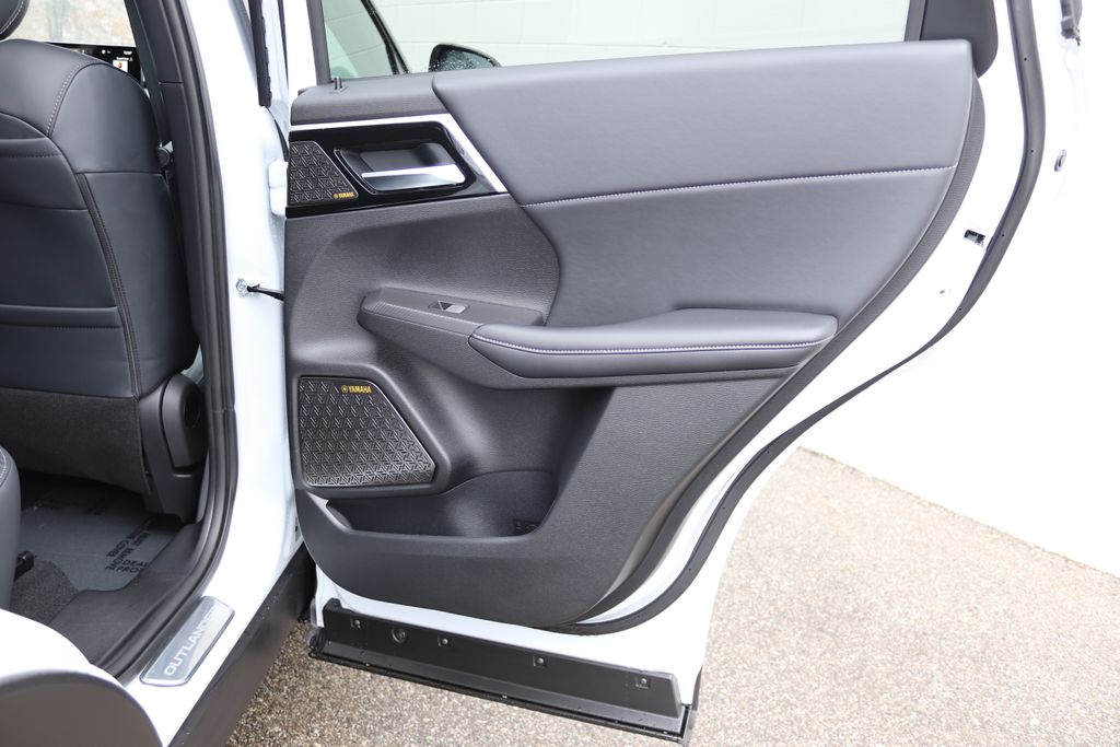 2026 Mitsubishi Outlander SE - Photo 23