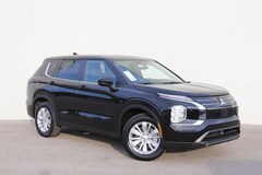 2025 Mitsubishi Outlander ES SUV