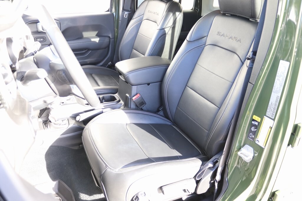 2022 Jeep Wrangler Unlimited Sahara photo 4