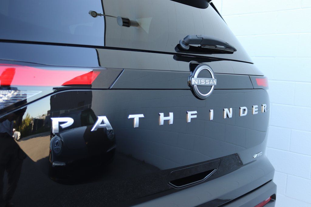 2022 Nissan Pathfinder S - Photo 13