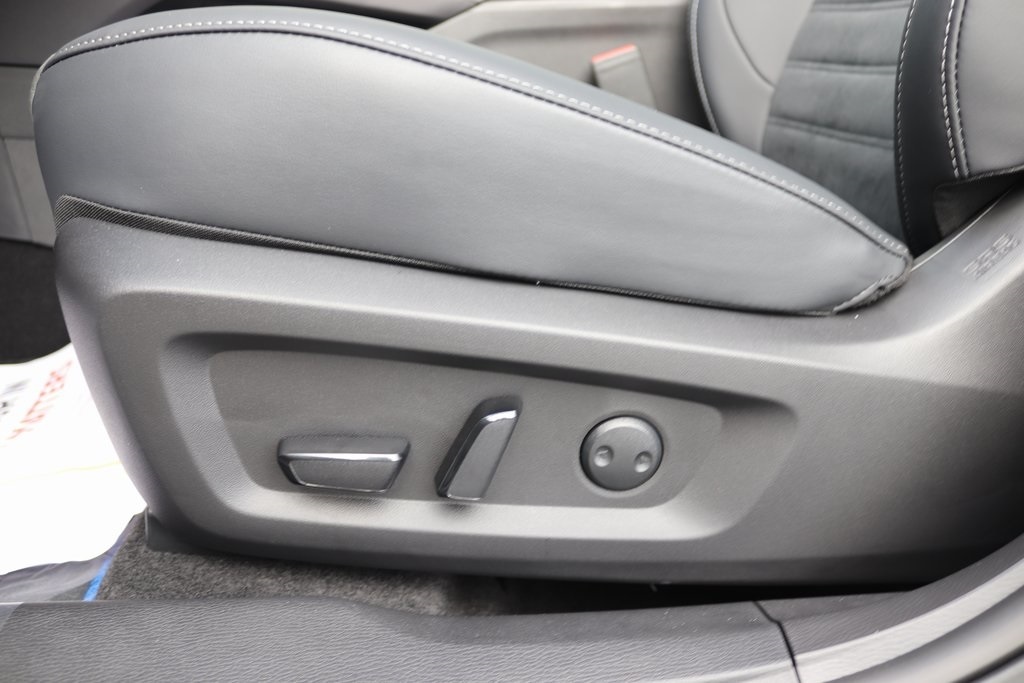 2025 Mitsubishi Outlander Plug-in Hybrid SE - Photo 20