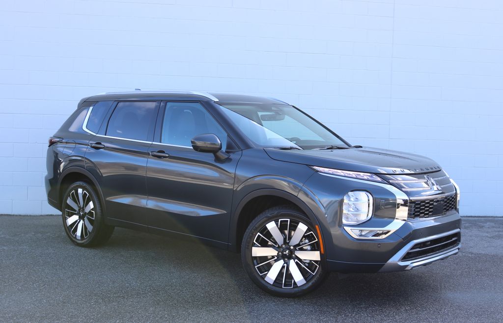 2026 Mitsubishi Outlander SEL S-AWC's photo