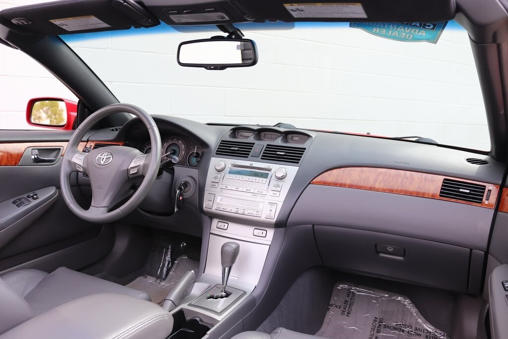 2007 Toyota Camry Solara SLE photo 2