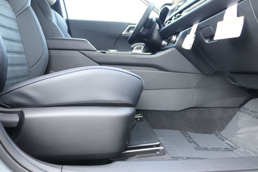 2026 Mitsubishi Outlander SE - Photo 25