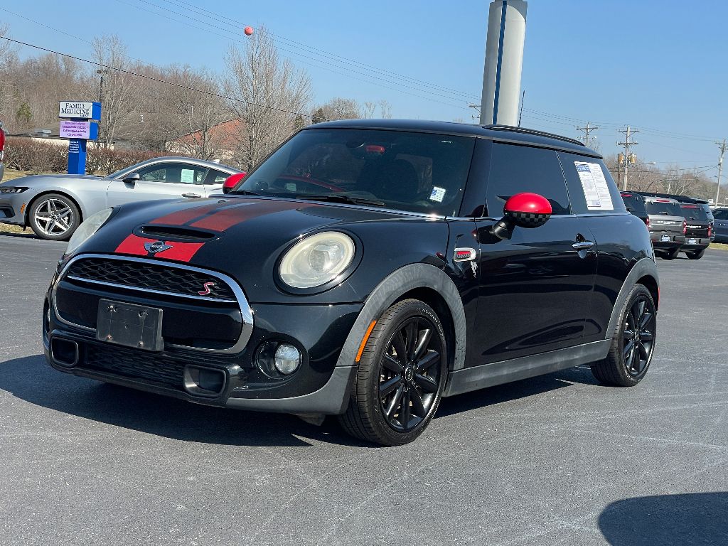 Used 2017 MINI Cooper S with VIN WMWXP7C39H2A46550 for sale in Wartburg, TN