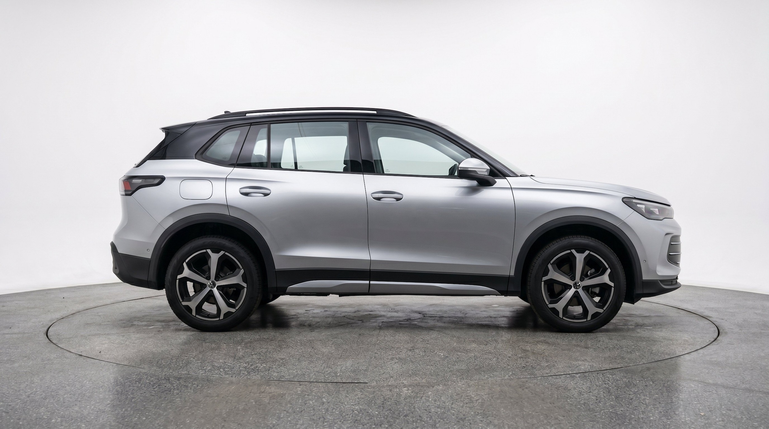 Thumbnail: 2026 Volkswagen Tiguan - 10