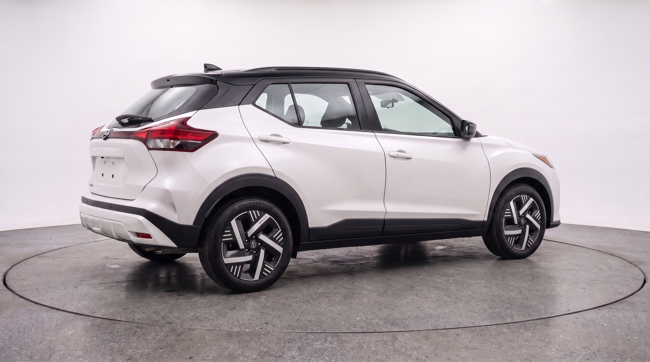 Thumbnail: 2026 Nissan Kicks - 9