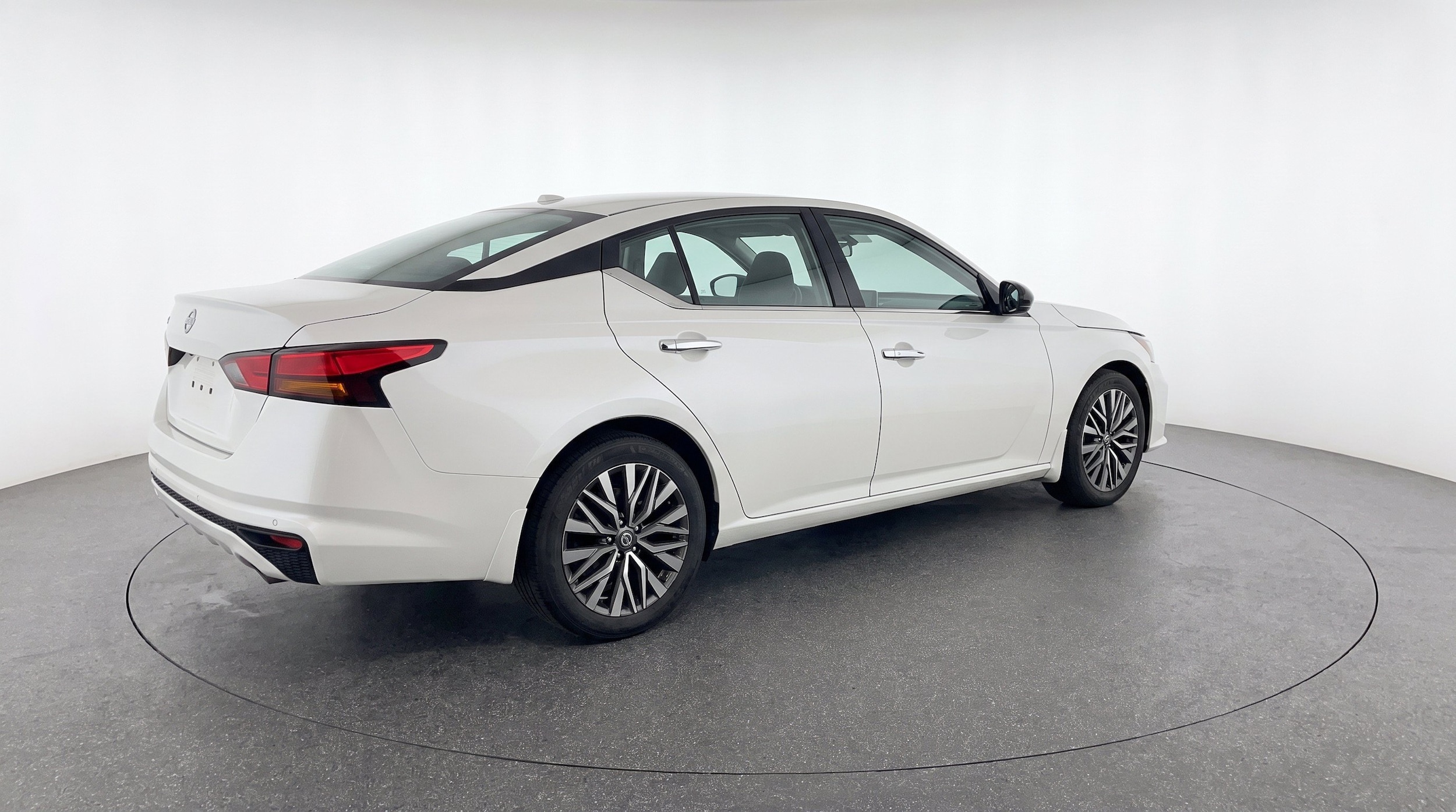 Thumbnail: 2025 Nissan Altima - 9