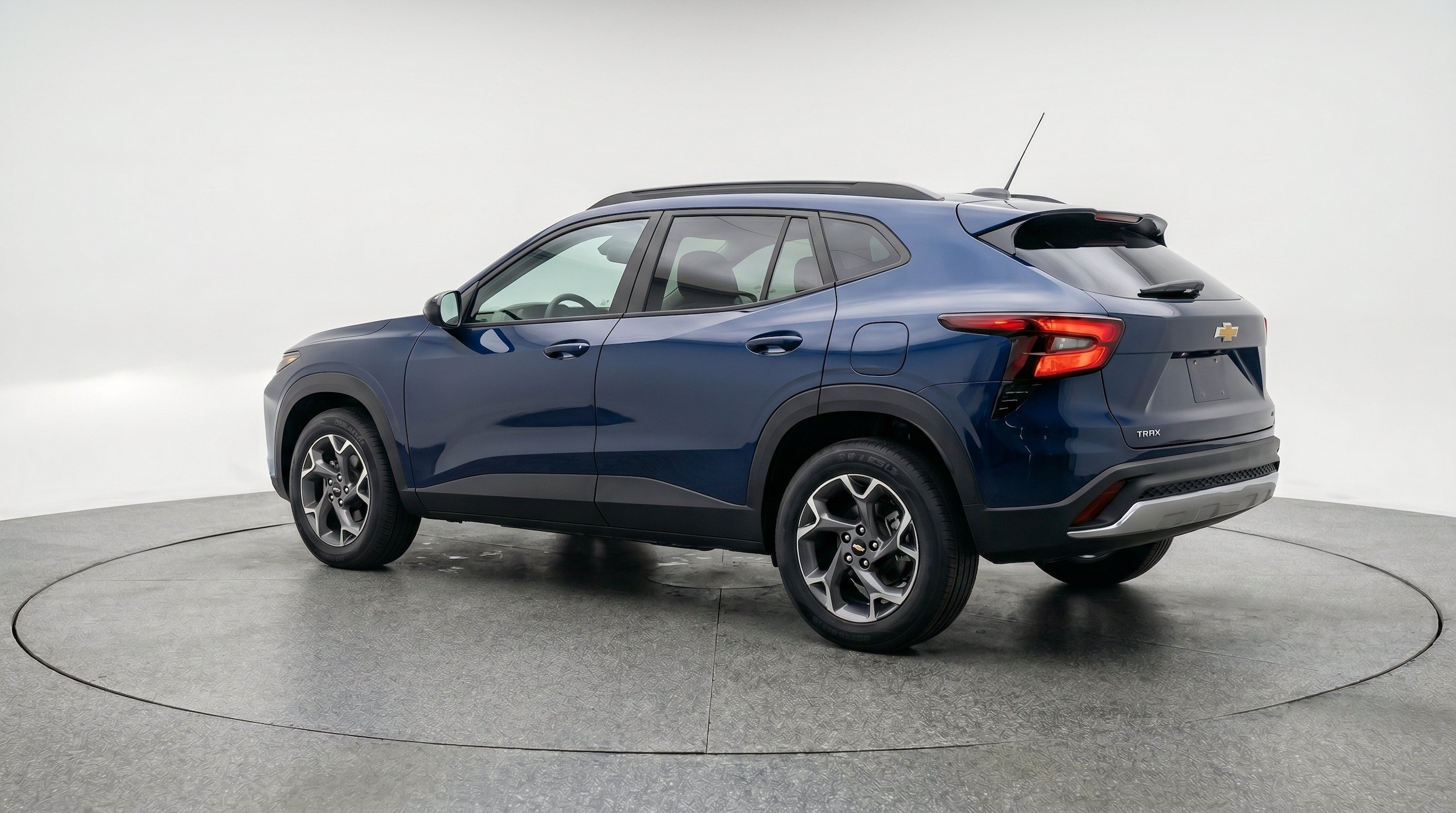 Thumbnail: 2025 Chevrolet Trax - 6