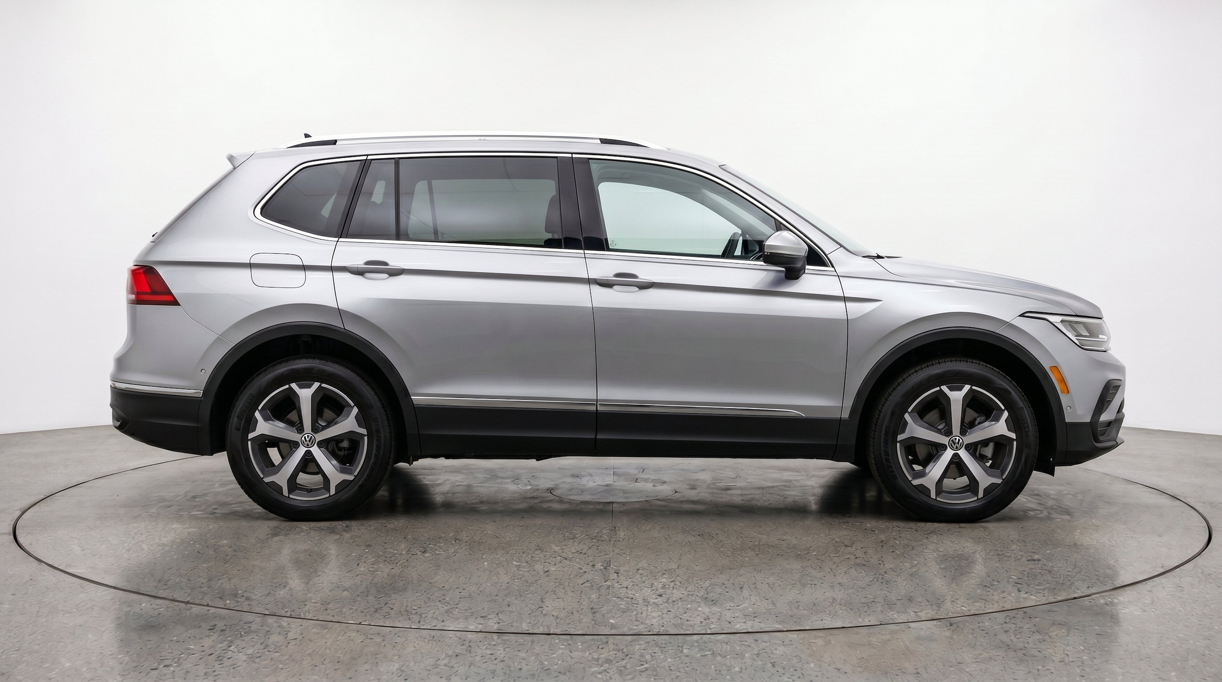Thumbnail: 2026 Volkswagen Tiguan - 11