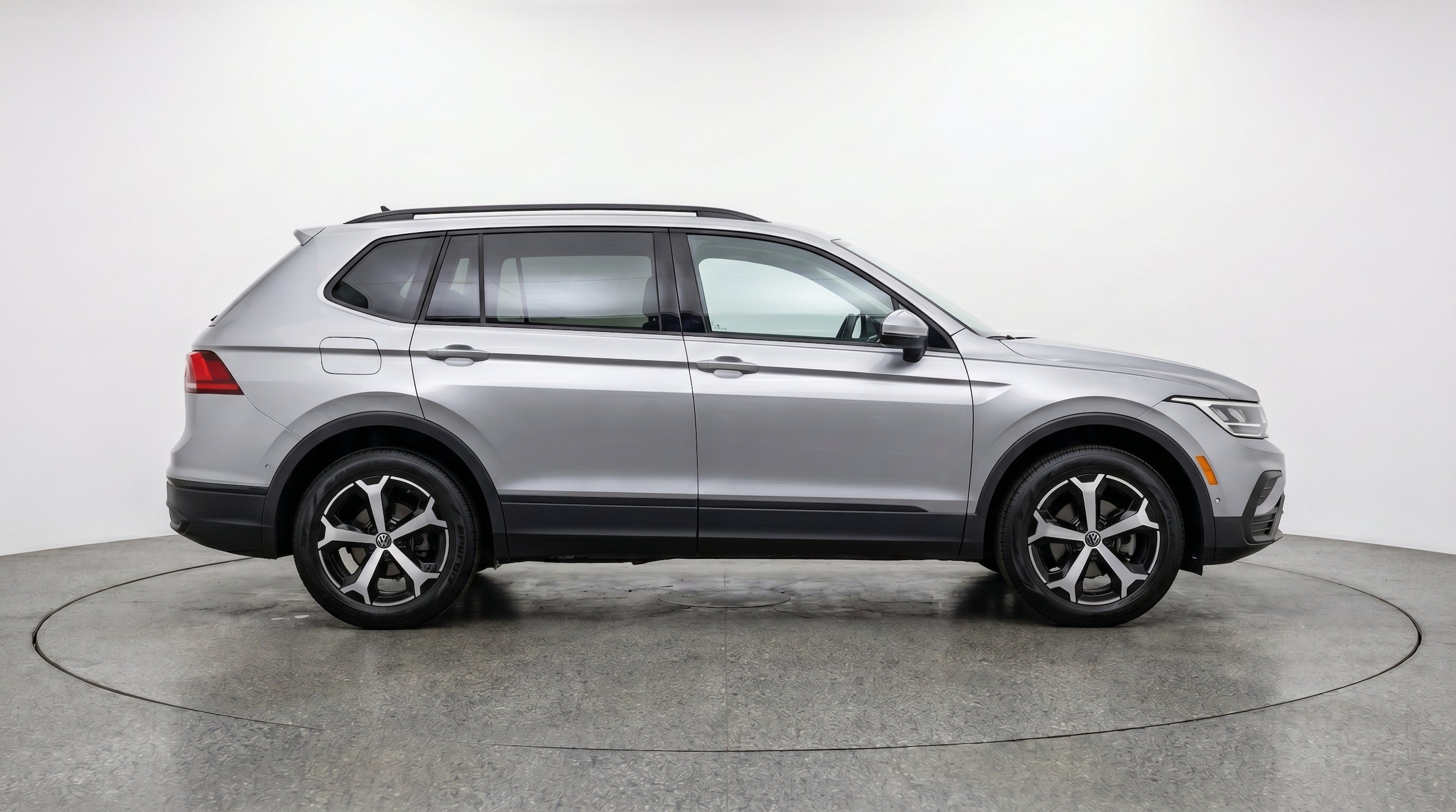 Thumbnail: 2026 Volkswagen Tiguan - 11