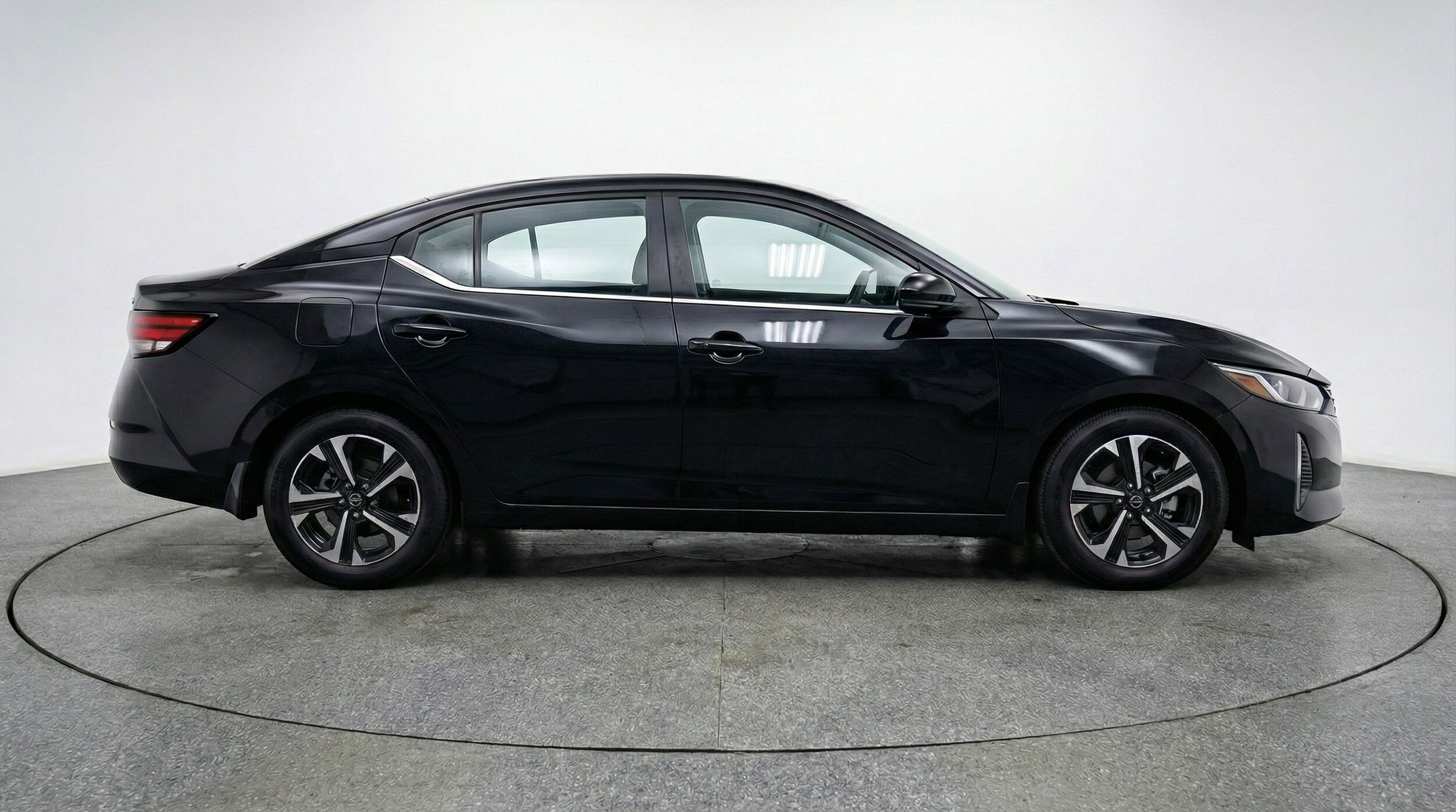 Thumbnail: 2025 Nissan Sentra - 11
