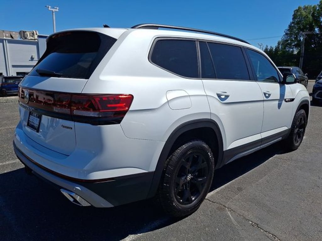 New 2026 Volkswagen Atlas 2.0T Peak Edition SUV
