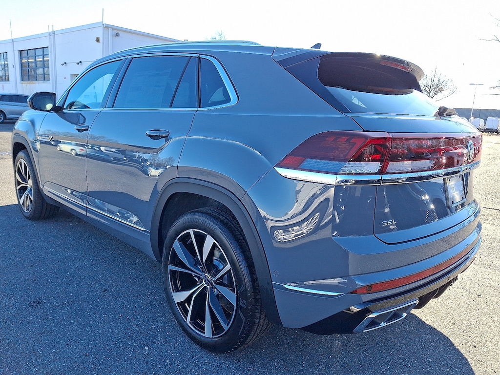 New 2026 Volkswagen Atlas Cross Sport 2.0T SEL Premium R-Line SUV