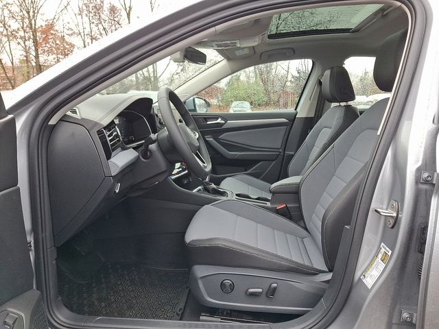 2026 Volkswagen Jetta SE - Photo 6