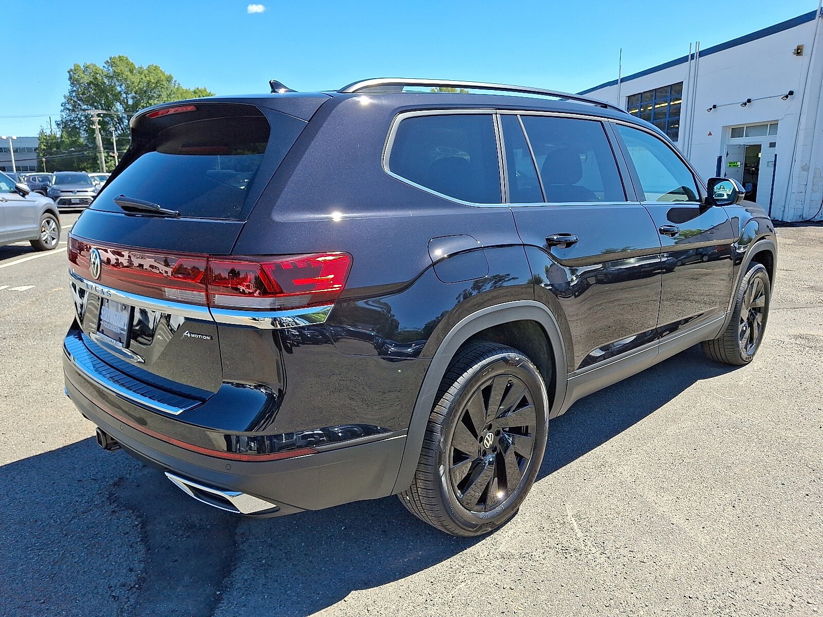 2026 Volkswagen Atlas SE Technology photo 3