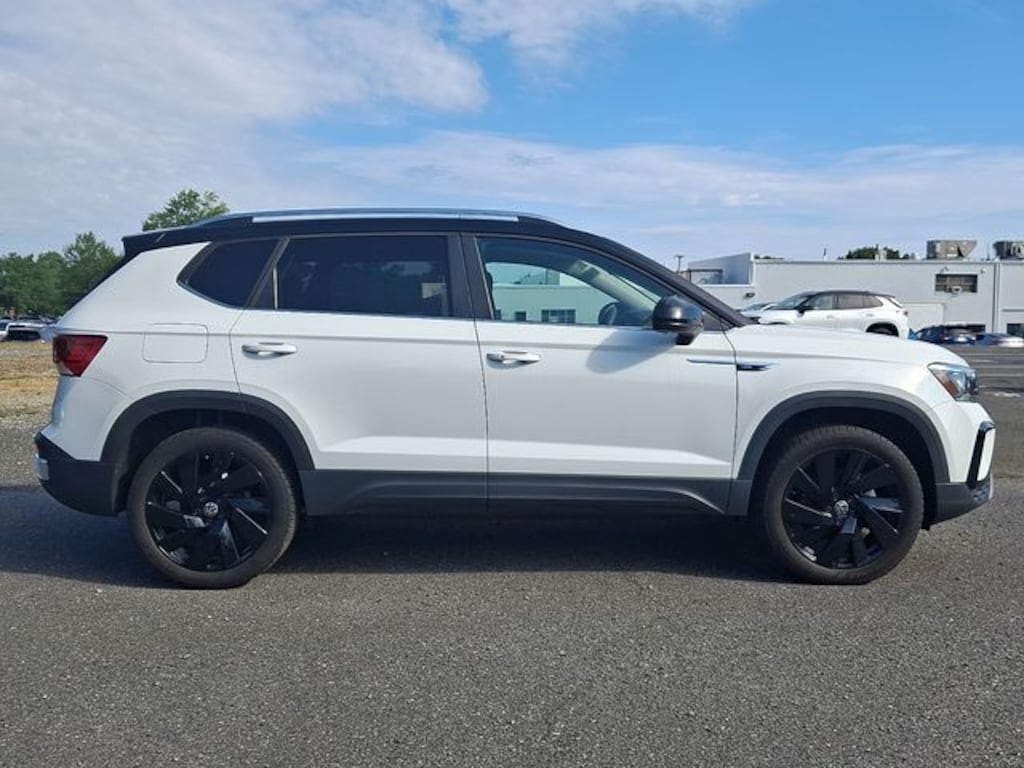 Used 2023 Volkswagen Taos 1.5T SE SUV