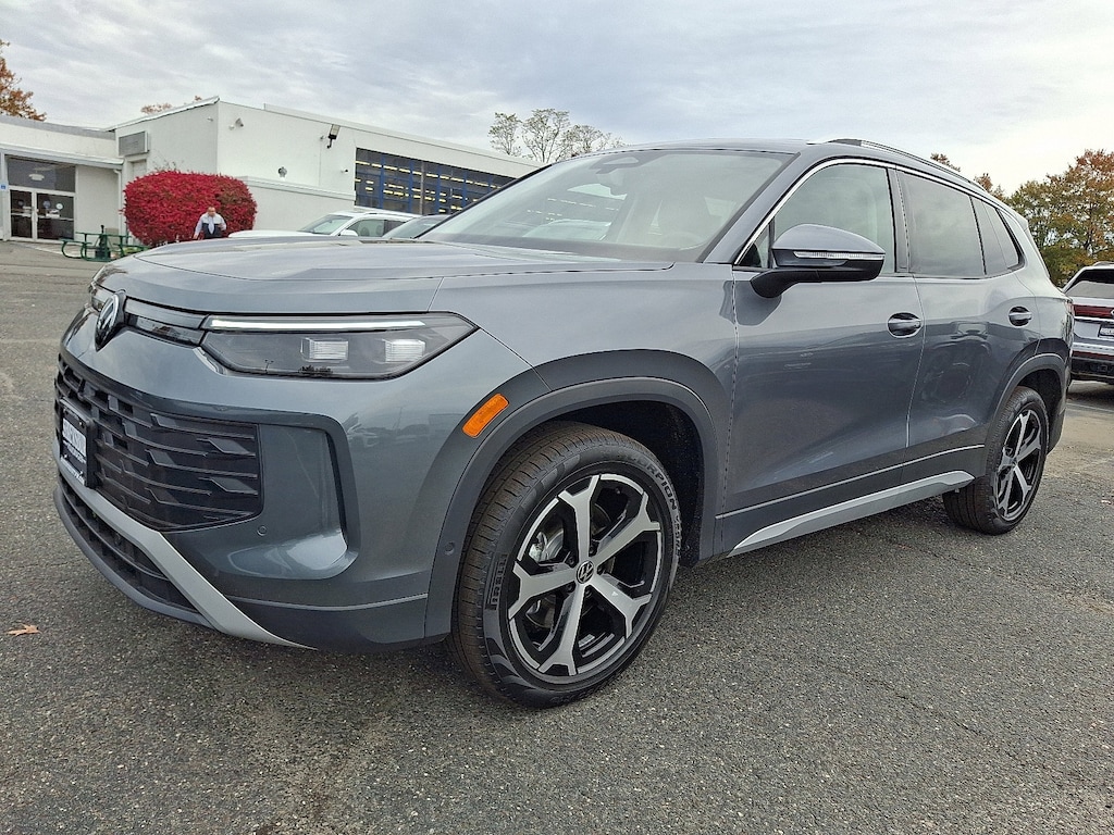 New 2026 Volkswagen Tiguan 2.0T SE SUV