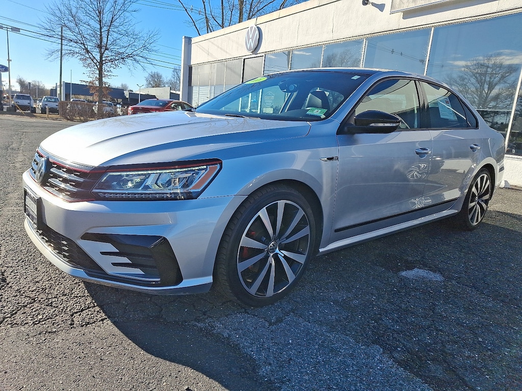 Used 2018 Volkswagen Passat 3.6L V6 GT Sedan