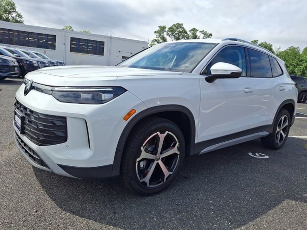 New 2026 Volkswagen Tiguan SE SUV