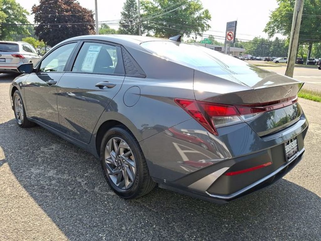 Used 2024 Hyundai Elantra SEL Sedan