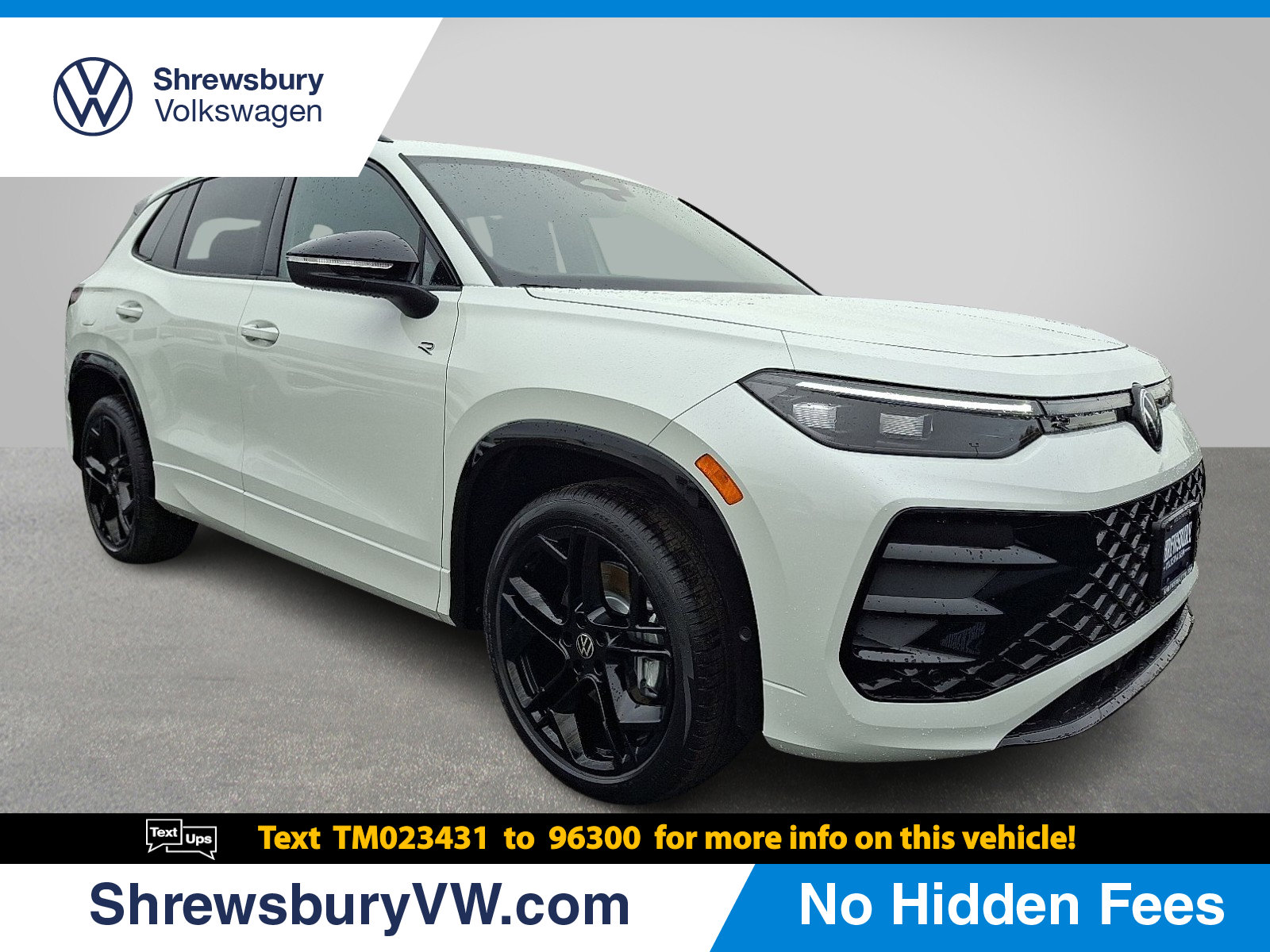 2026 Volkswagen Tiguan SE R-LINE BLACK's photo