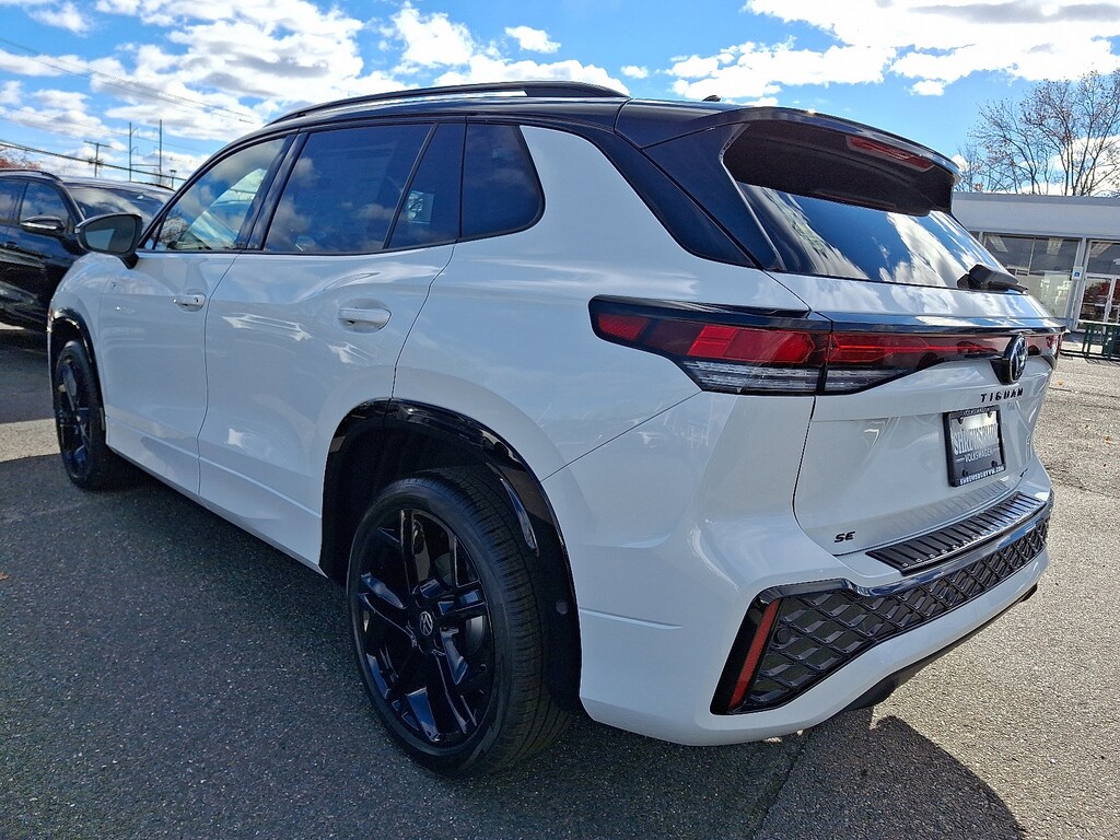 New 2026 Volkswagen Tiguan 2.0T SE R-Line Black SUV