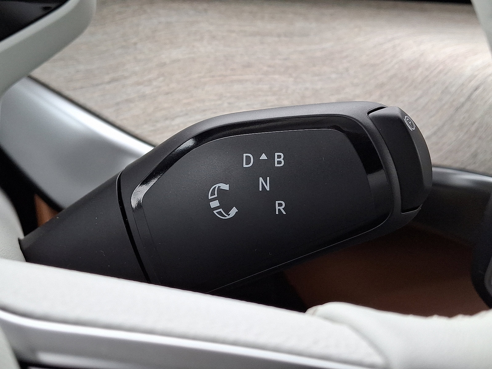 2025 Volkswagen ID. Buzz 1st Edition - Photo 10