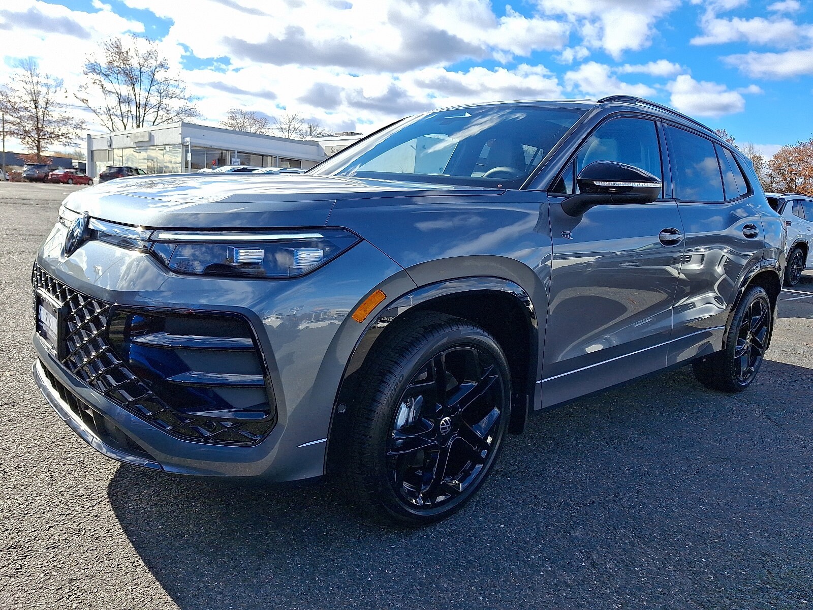 2026 Volkswagen Tiguan SE R-Line Black photo 2