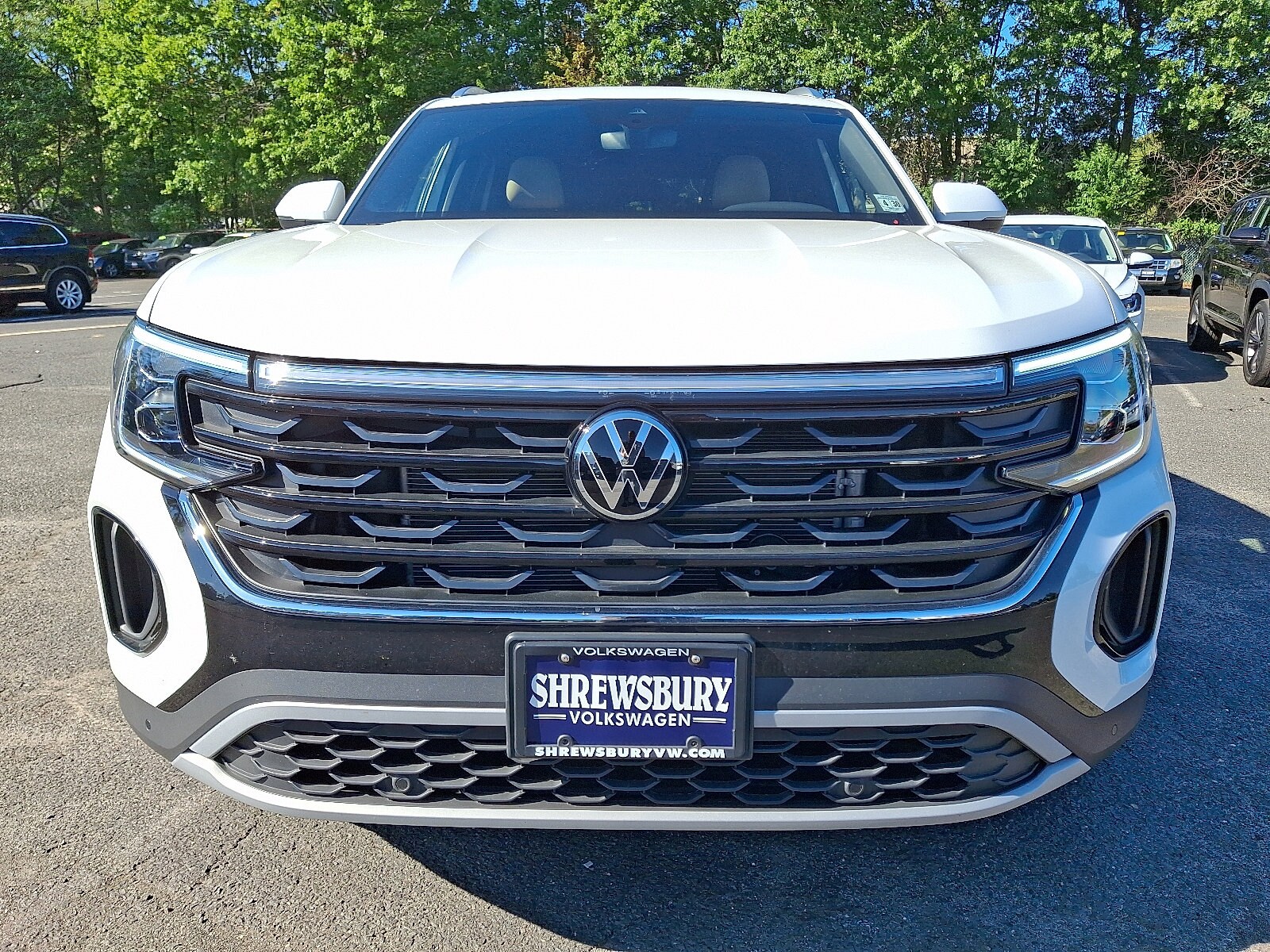2025 Volkswagen Atlas Cross Sport SE Technology photo 2