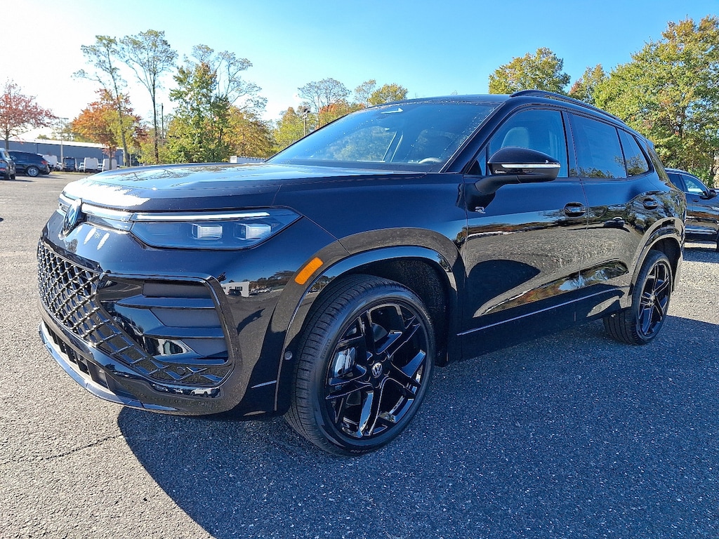 New 2025 Volkswagen Tiguan 2.0T SE R-Line Black SUV
