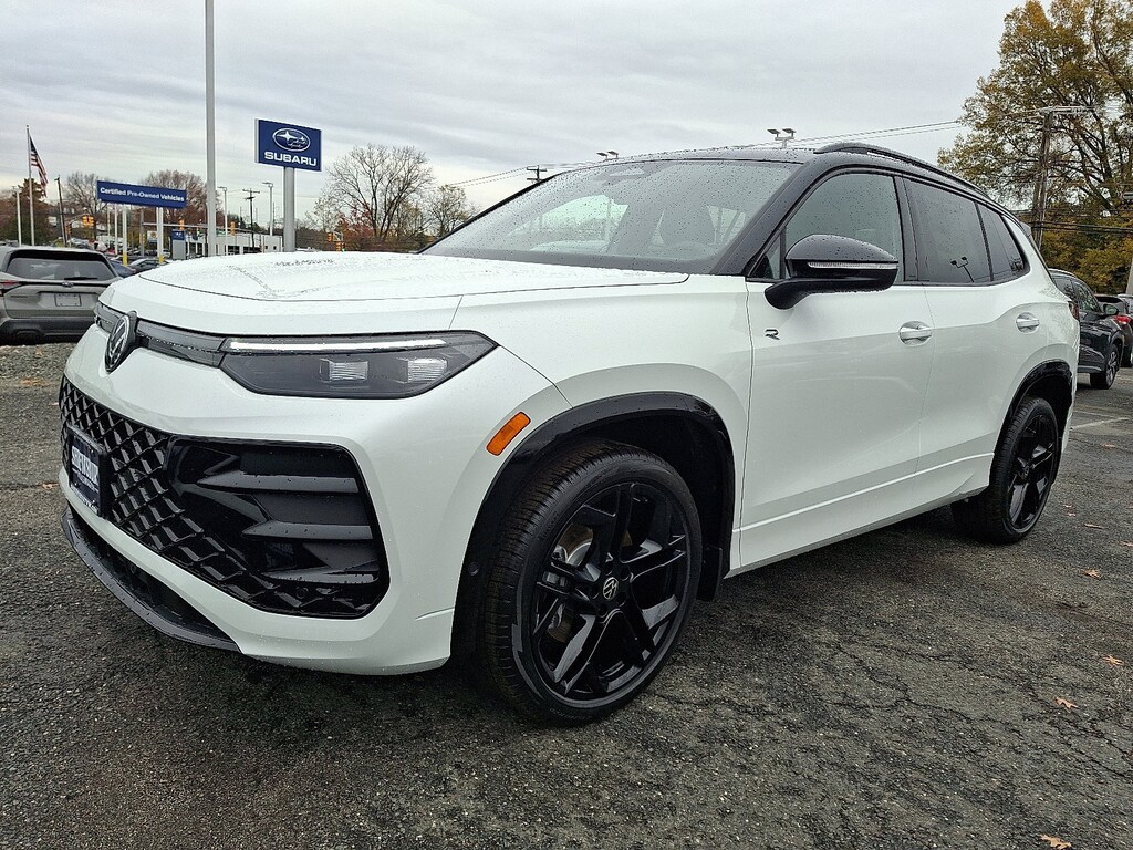 New 2026 Volkswagen Tiguan 2.0T SE R-Line Black SUV