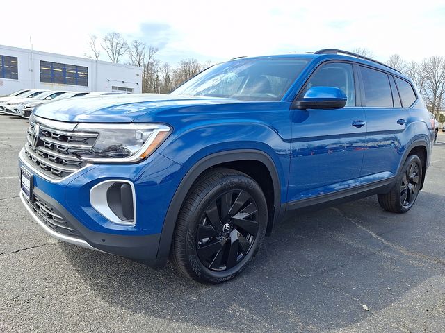 2026 Volkswagen Atlas SE w/Tech - Photo 2
