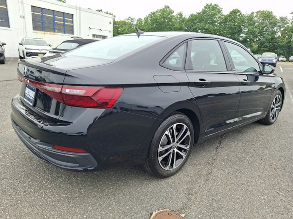 New 2027 Volkswagen Jetta 1.5T Sport Sedan