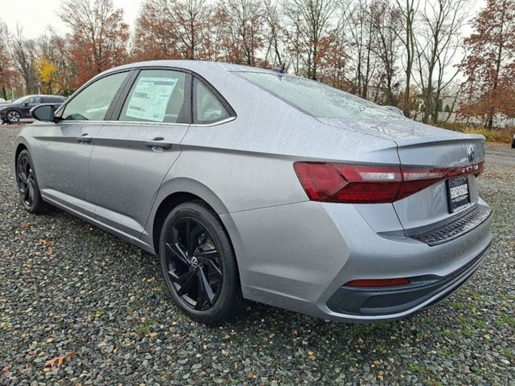 New 2026 Volkswagen Jetta 1.5T SE Sedan