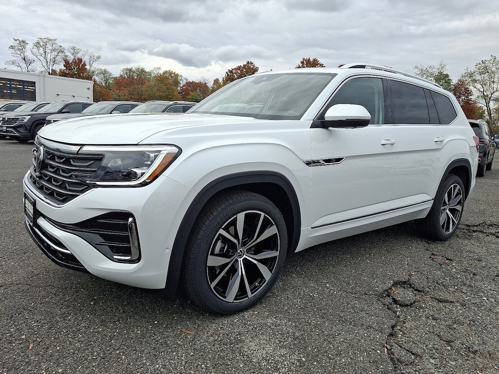 New 2026 Volkswagen Atlas 2.0T SEL Premium R-Line SUV