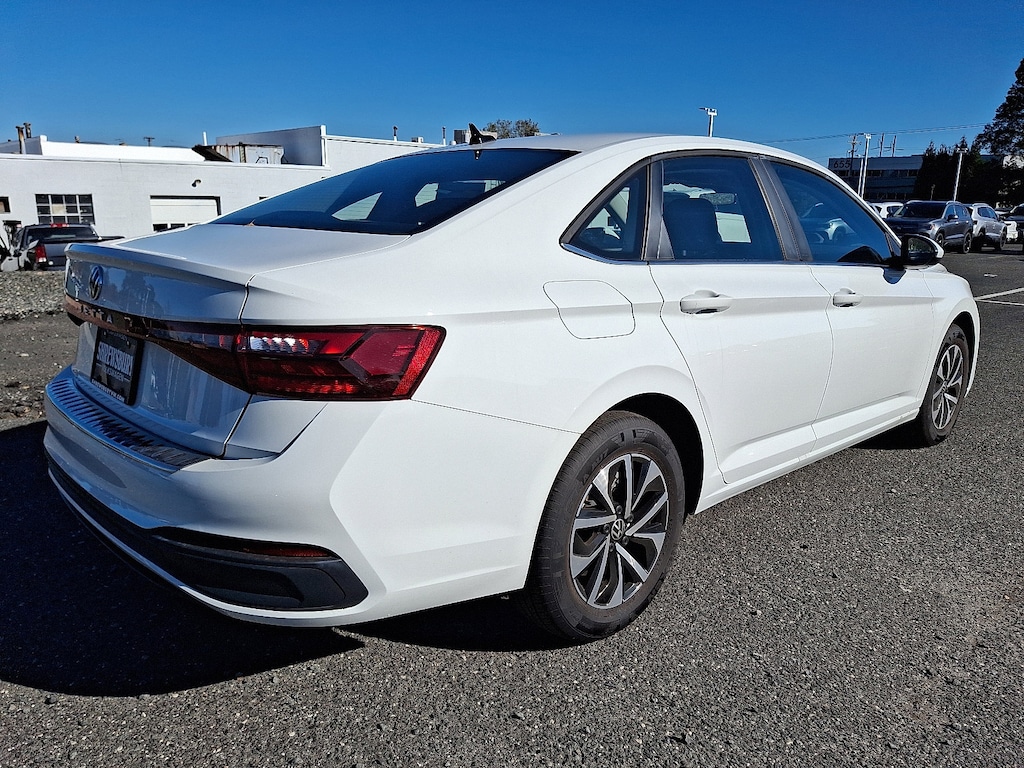 New 2025 Volkswagen Jetta 1.5T S Sedan