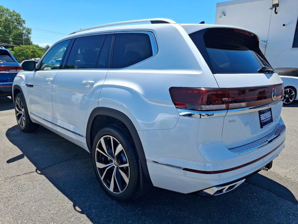 New 2026 Volkswagen Atlas 2.0T SEL Premium R-Line SUV