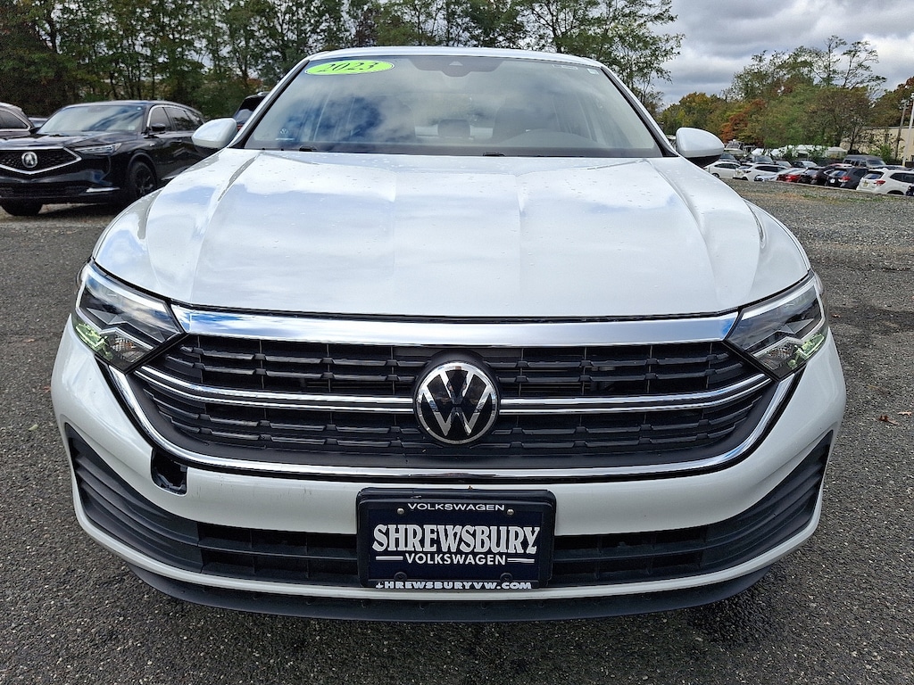 Used 2023 Volkswagen Jetta 1.5T SE Sedan