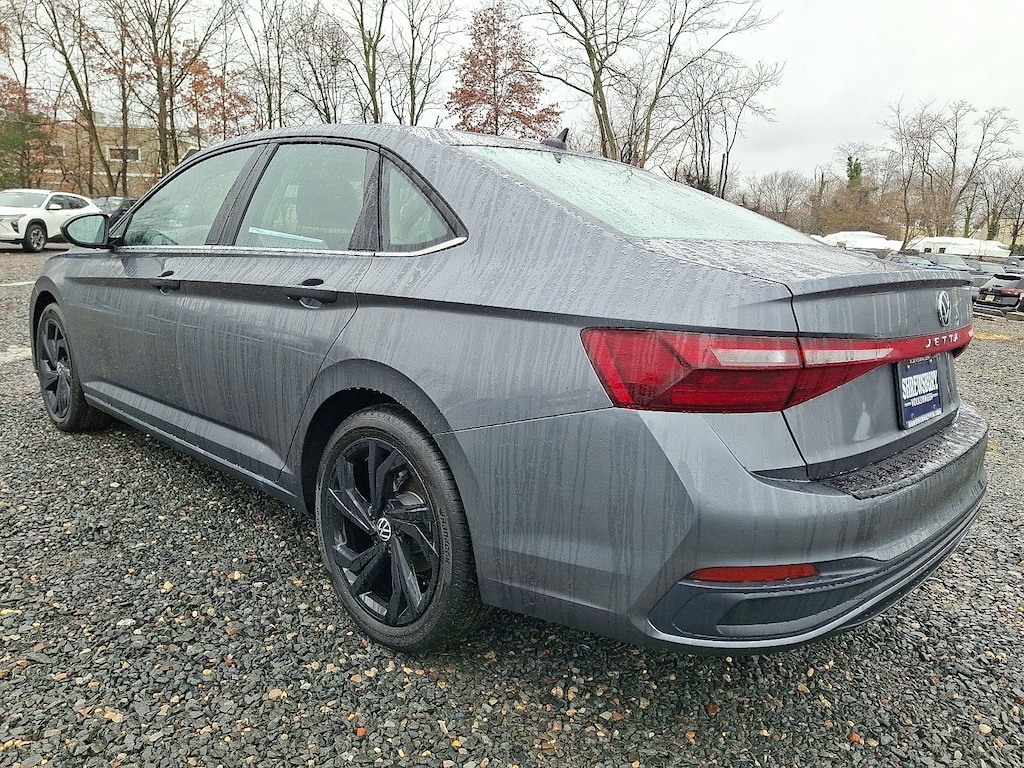 New 2026 Volkswagen Jetta 1.5T SE Sedan