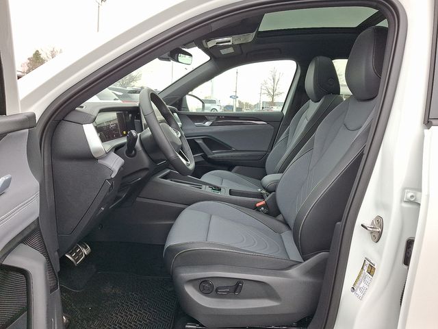 2026 Volkswagen Tiguan SE R-LINE BLACK - Photo 6